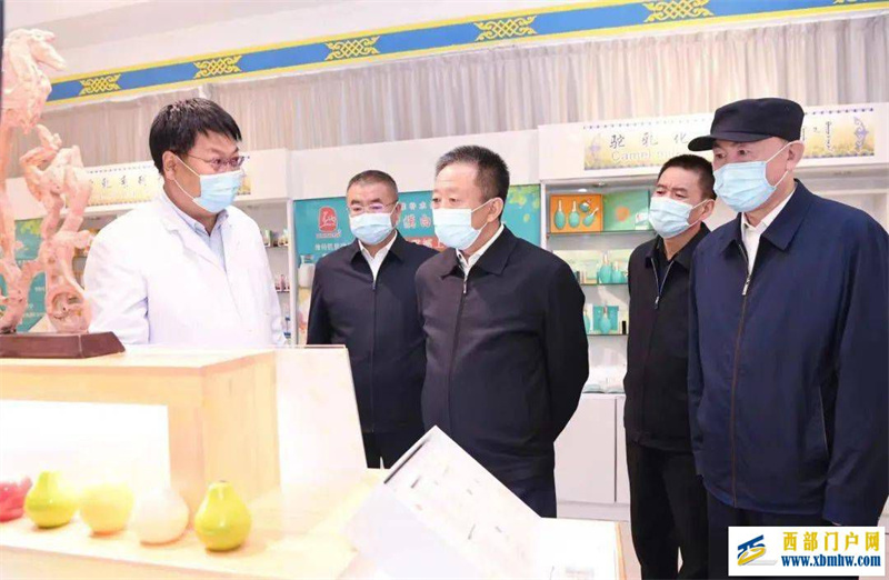 孙绍骋深入阿拉善右旗和阿拉善左旗调研(图3) 孙绍骋深入阿拉善右旗和阿拉善左旗调研(图3)