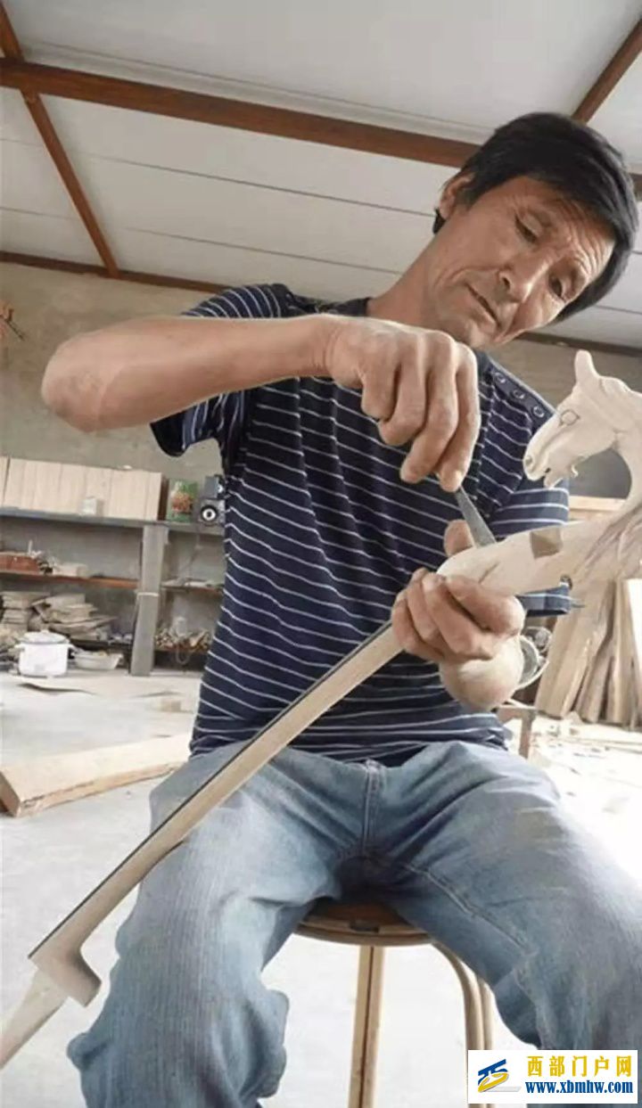 呼和浩特悠久的历史与灿烂的文化,筑起了这座“青...(图31) 呼和浩特悠久的历史与灿烂的文化,筑起了这座“青...(图31)