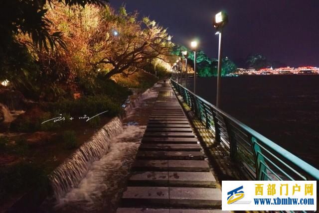 南宁和柳州,到底哪座城市的夜景才可以称得上“广西...(图6) 南宁和柳州,到底哪座城市的夜景才可以称得上“广西...(图6)