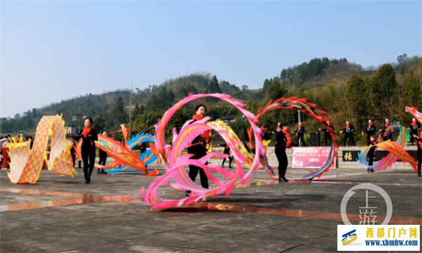 欢欢喜喜闹元宵丰都树人镇这样过大年(图1) 欢欢喜喜闹元宵丰都树人镇这样过大年(图1)