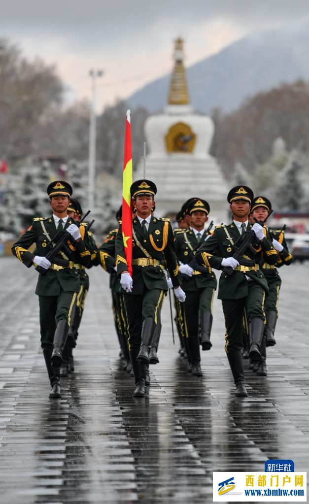 雪域高原迎来又一个春天——西藏百万农奴解放纪念日拉萨见闻(图1) 雪域高原迎来又一个春天——西藏百万农奴解放纪念日拉萨见闻(图1)