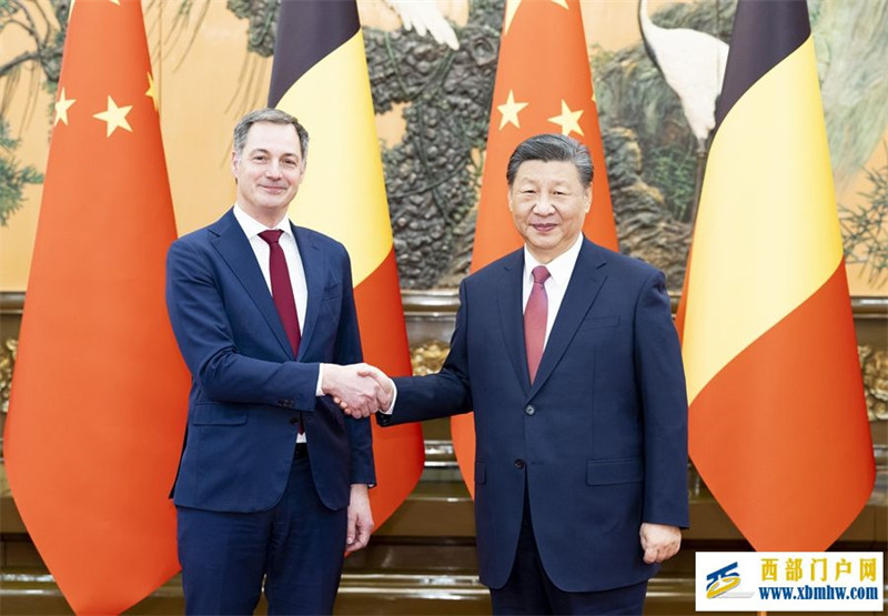 习近平会见比利时首相德克罗(图1) 习近平会见比利时首相德克罗(图1)