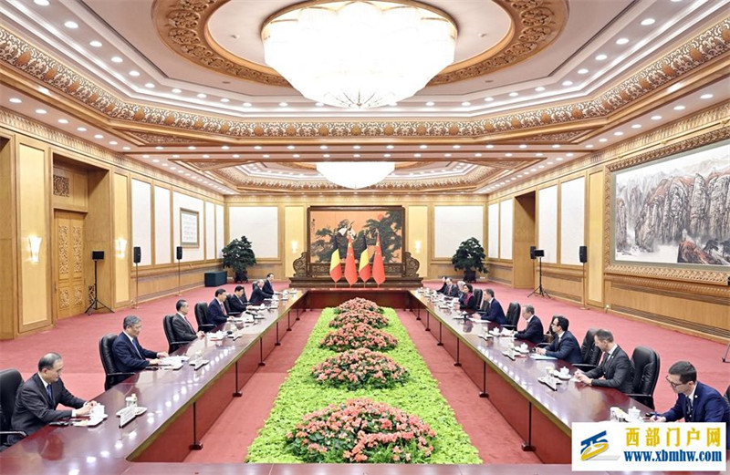 习近平会见比利时首相德克罗(图2) 习近平会见比利时首相德克罗(图2)