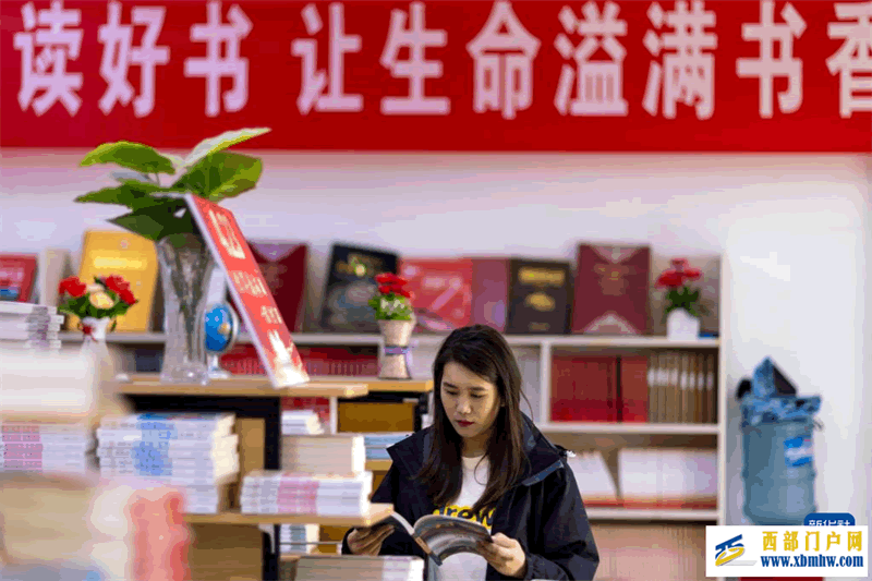 西藏墨脱:书香飘洒“秘境莲花”(图3) 73766a71baf149fc5c43ca8382ae9564_f44d305ea48e2791a99626.png