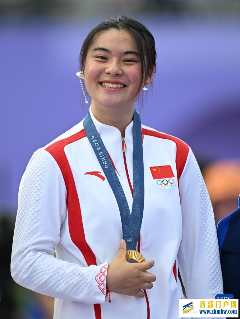 自由式小轮车——邓雅文获得女子公园赛冠军(图3)