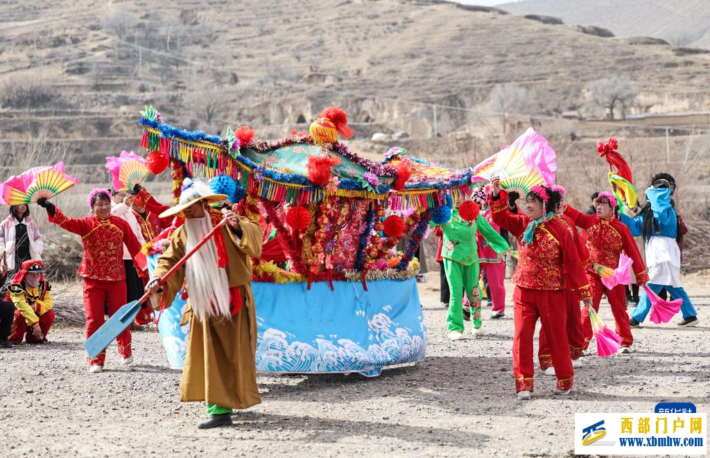 甘肃多地社火闹新春(图6) 甘肃多地社火闹新春(图6)