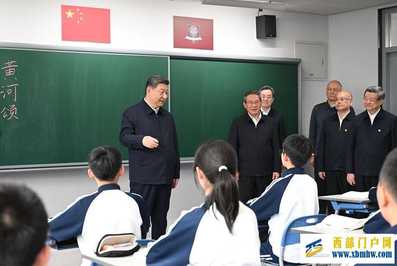 习近平在河北雄安新区考察(图7)